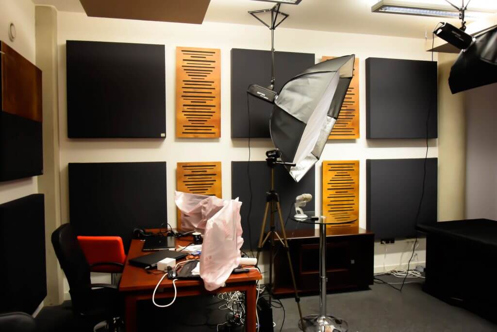 Adaptacja akustyczna pomieszczenia odsłuchowego