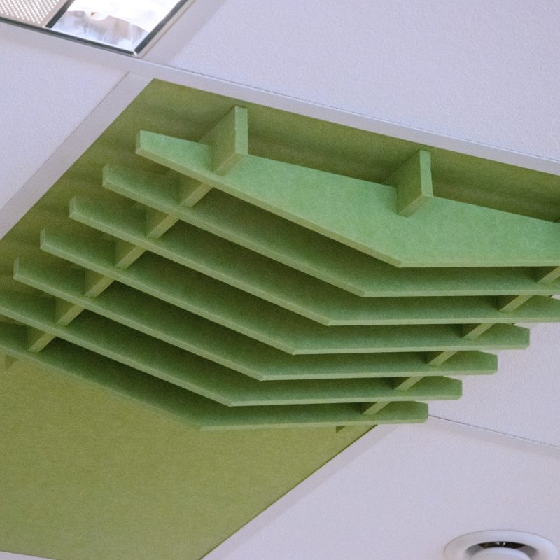 Die auf das Studiointerieur abgestimmte Filzfarbe